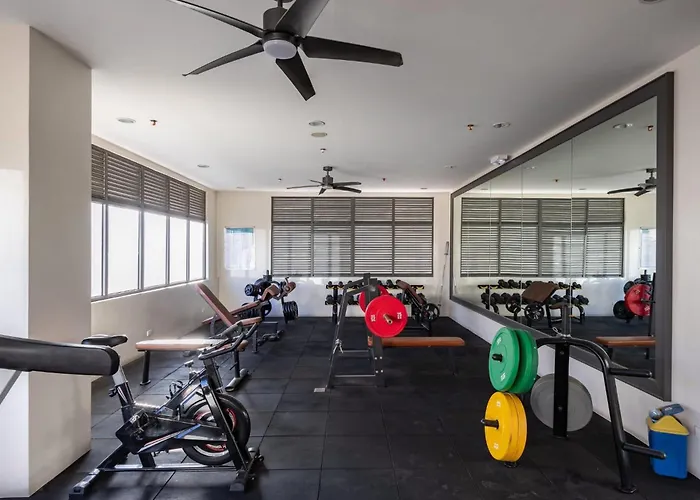 J&g Near It Park - Gym, Pool, Sauna * セブ市